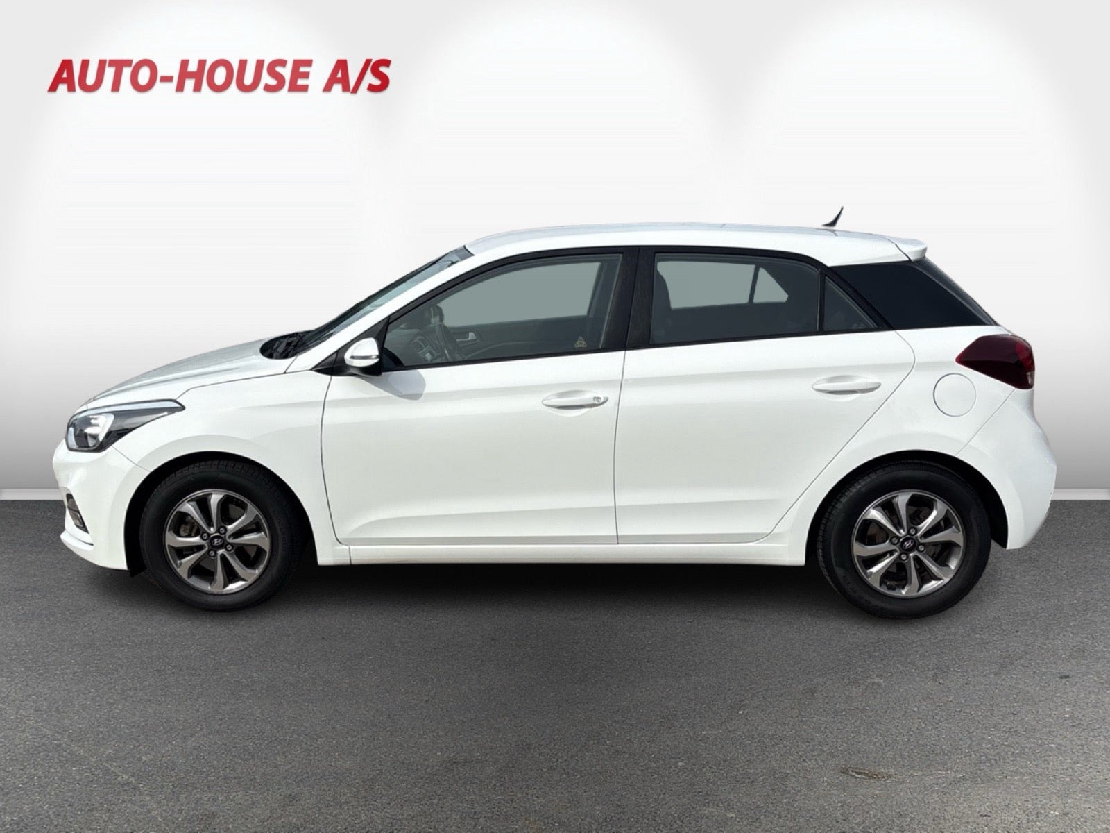 Hvid Hyundai i20 fra 2019