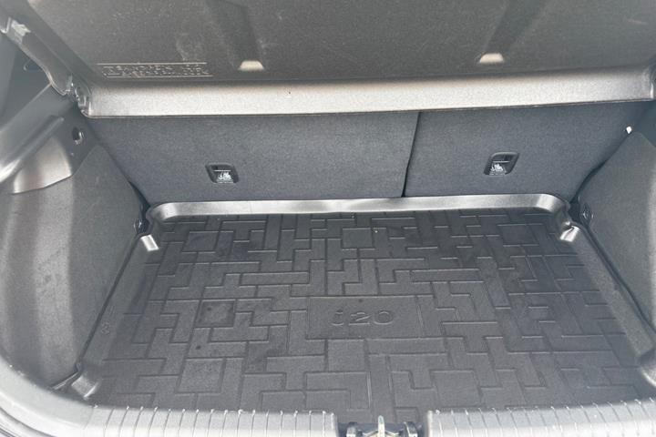 Hvid Hyundai i20 fra 2019