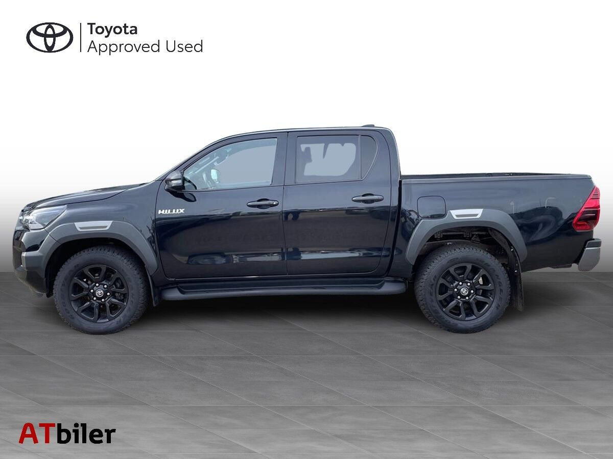 Sort Toyota HiLux fra 2022