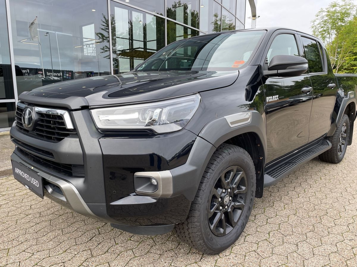 Sort Toyota HiLux fra 2022