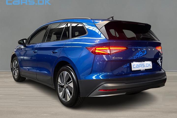 Blå Skoda Enyaq fra 2022