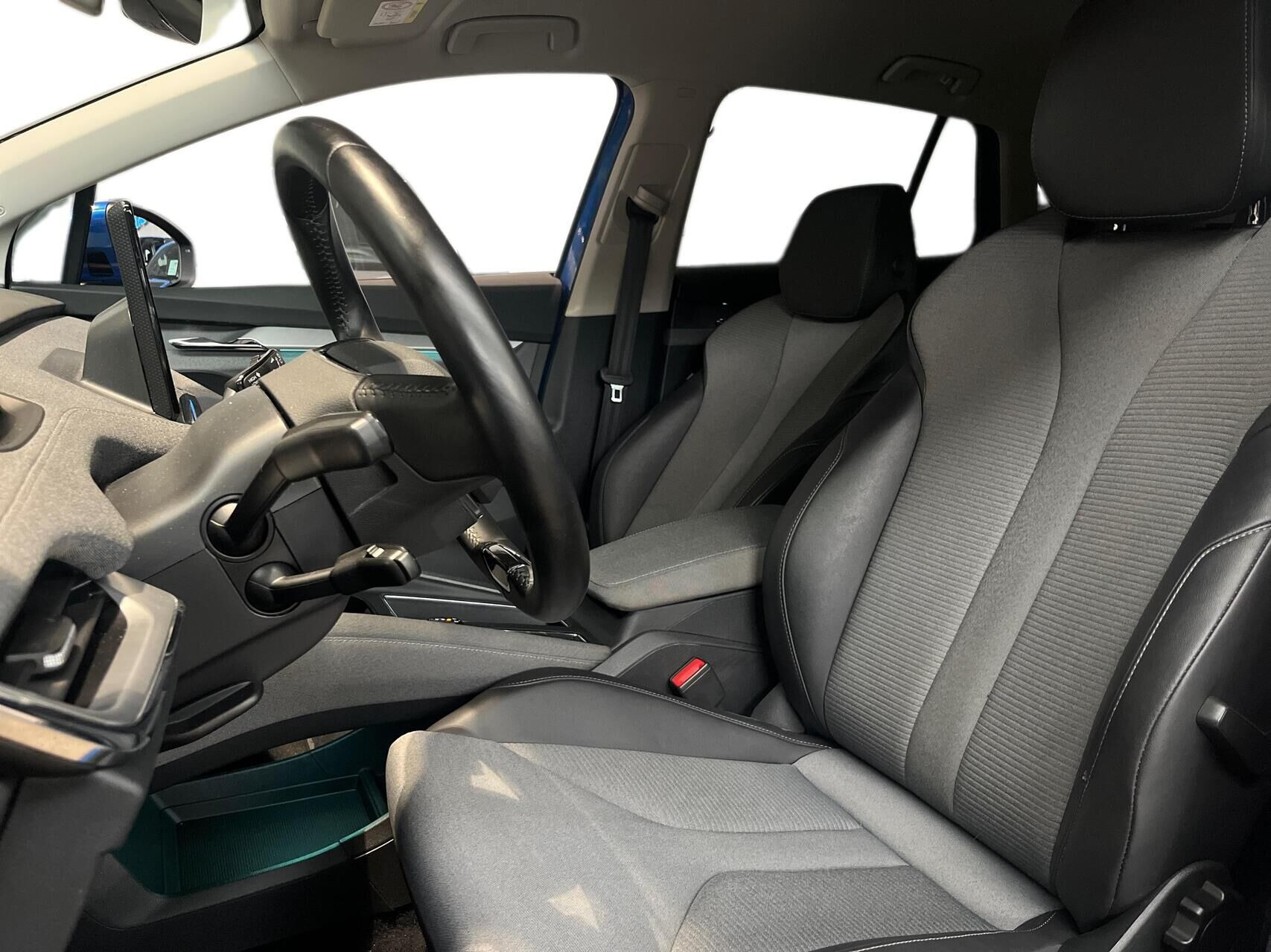 Blå Skoda Enyaq fra 2022