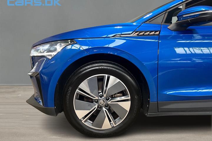 Blå Skoda Enyaq fra 2022