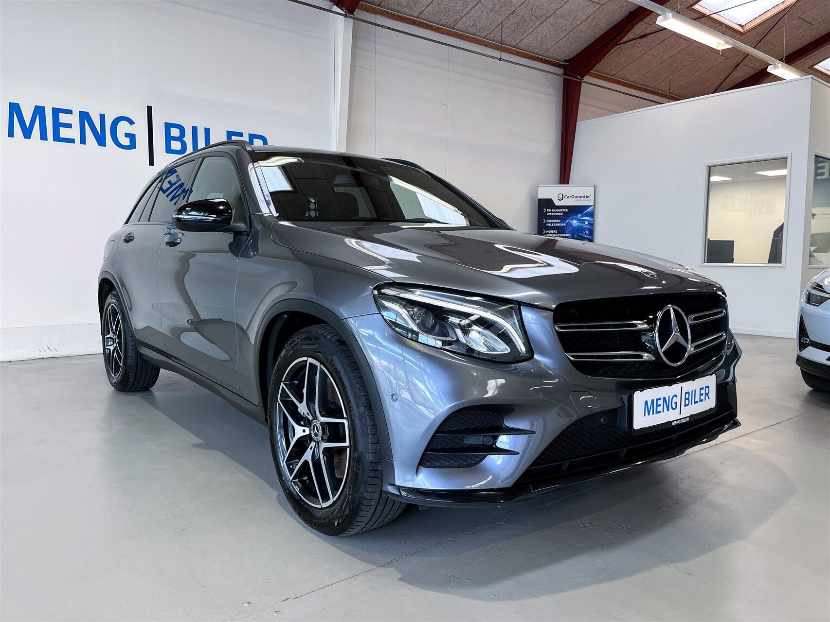 Grå Mercedes GLC220 d fra 2019