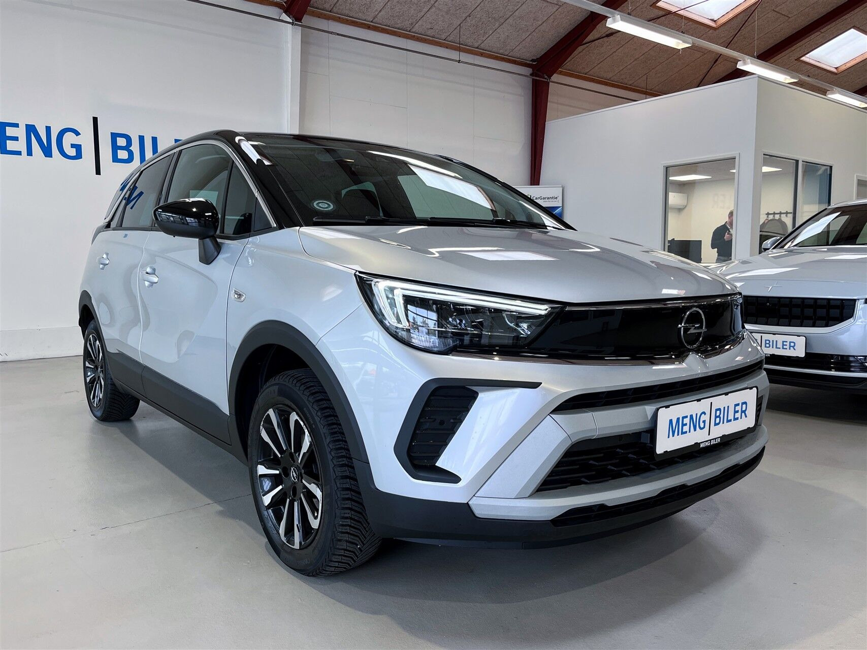 Sølv Opel Crossland fra 2024