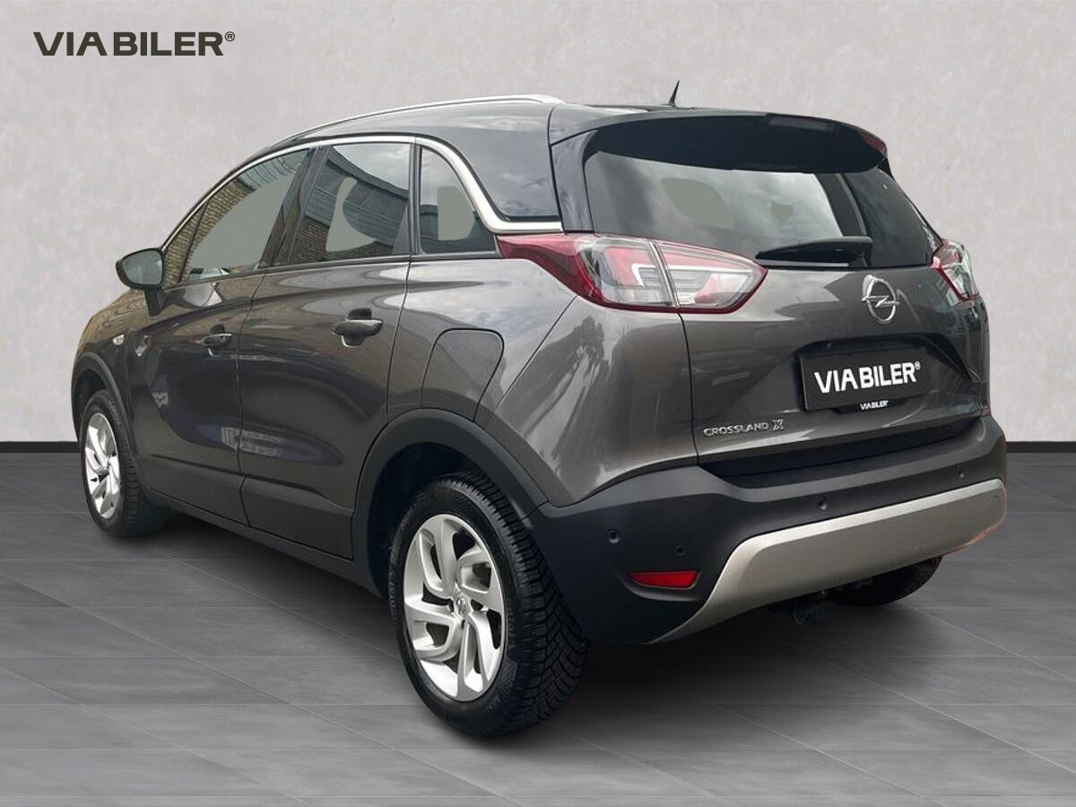 Sort Opel Crossland X fra 2020