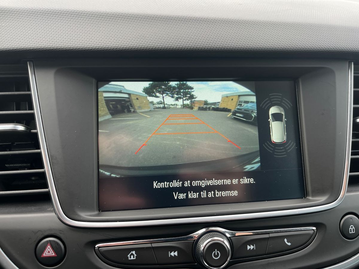 Sort Opel Crossland X fra 2020