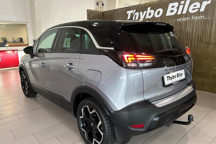 Grå Opel Crossland fra 2022