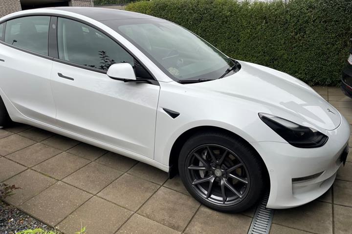 undefined Tesla Model 3 fra 2021