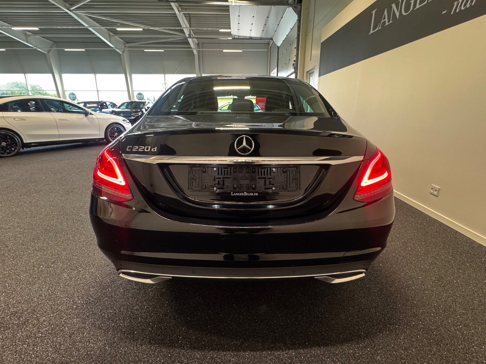 Sort Mercedes C220 d fra 2019