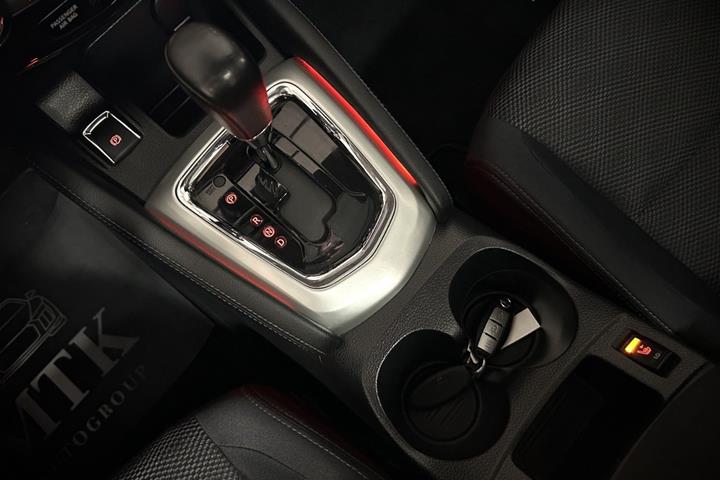 Sølv Nissan Qashqai fra 2016