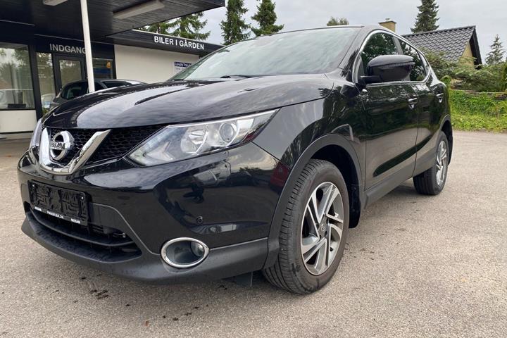 Sort Nissan Qashqai fra 2016
