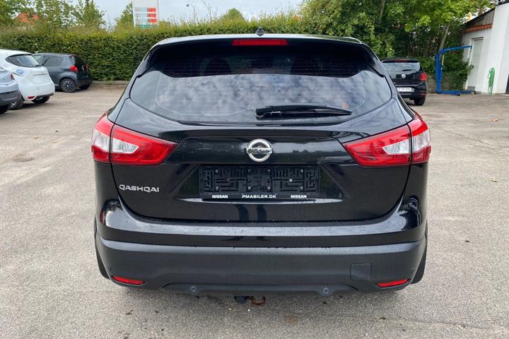 Sort Nissan Qashqai fra 2016