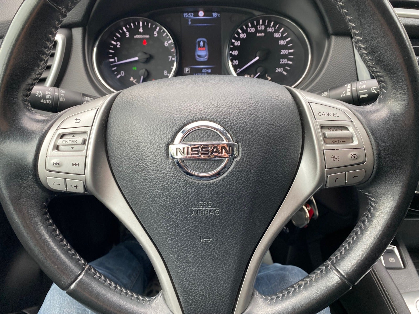 Sort Nissan Qashqai fra 2016