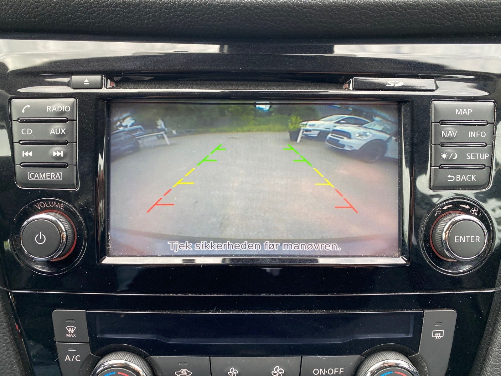Sort Nissan Qashqai fra 2016