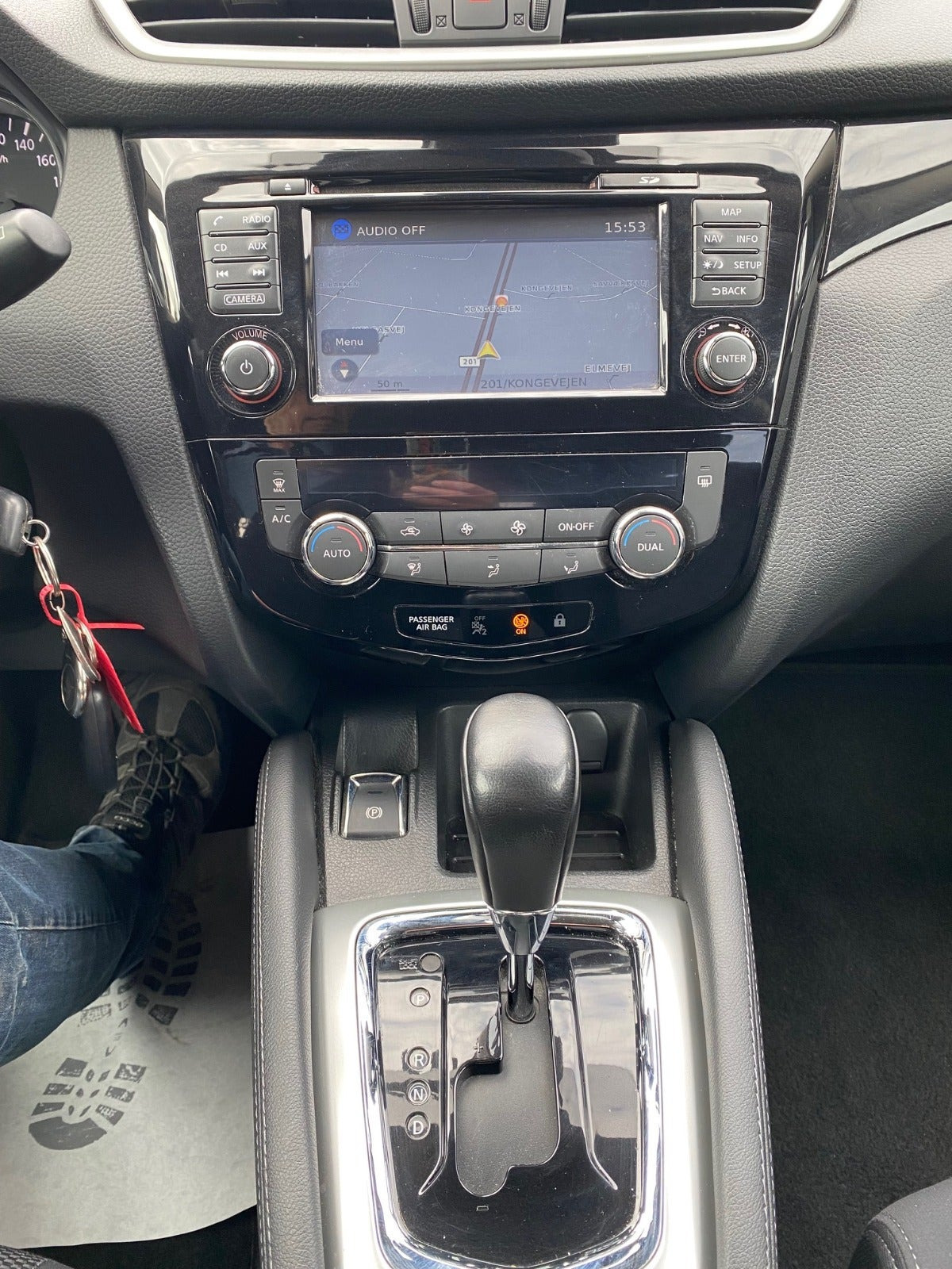 Sort Nissan Qashqai fra 2016