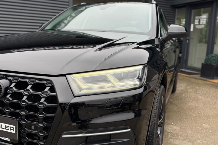 Sort Audi Q5 fra 2017