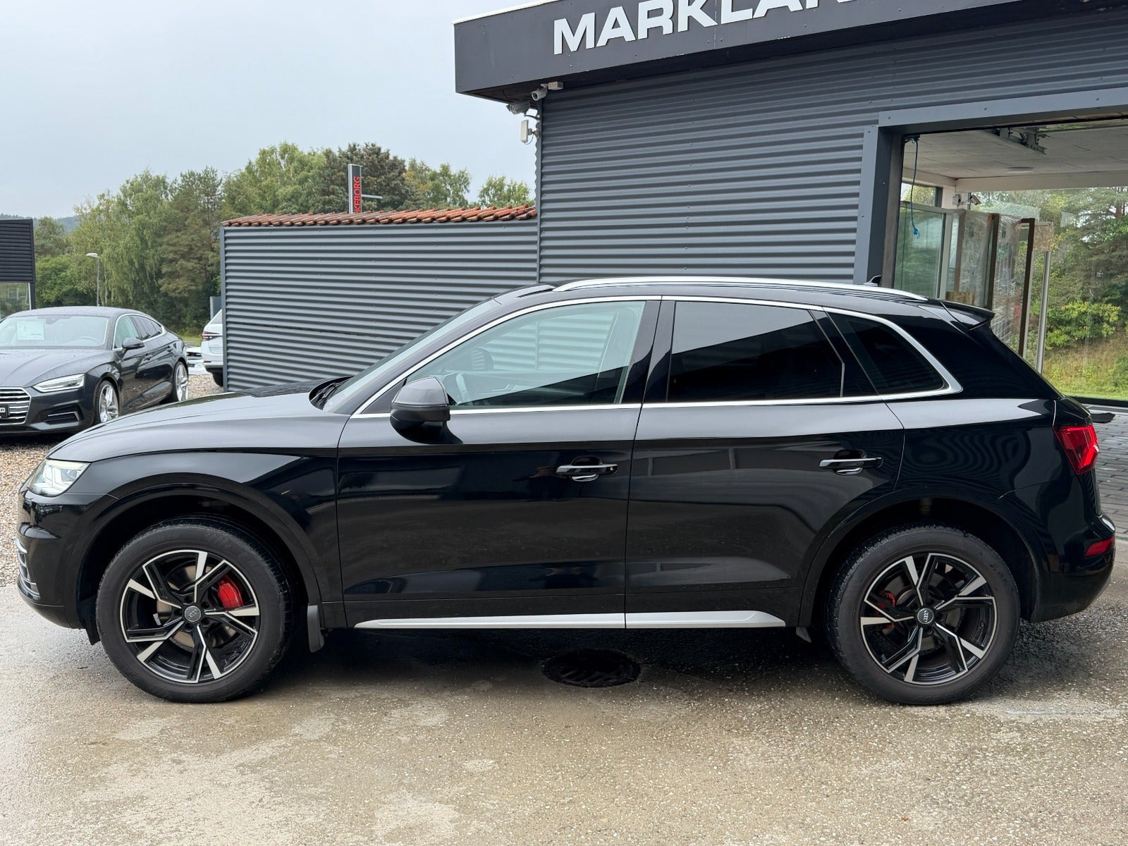 Sort Audi Q5 fra 2017