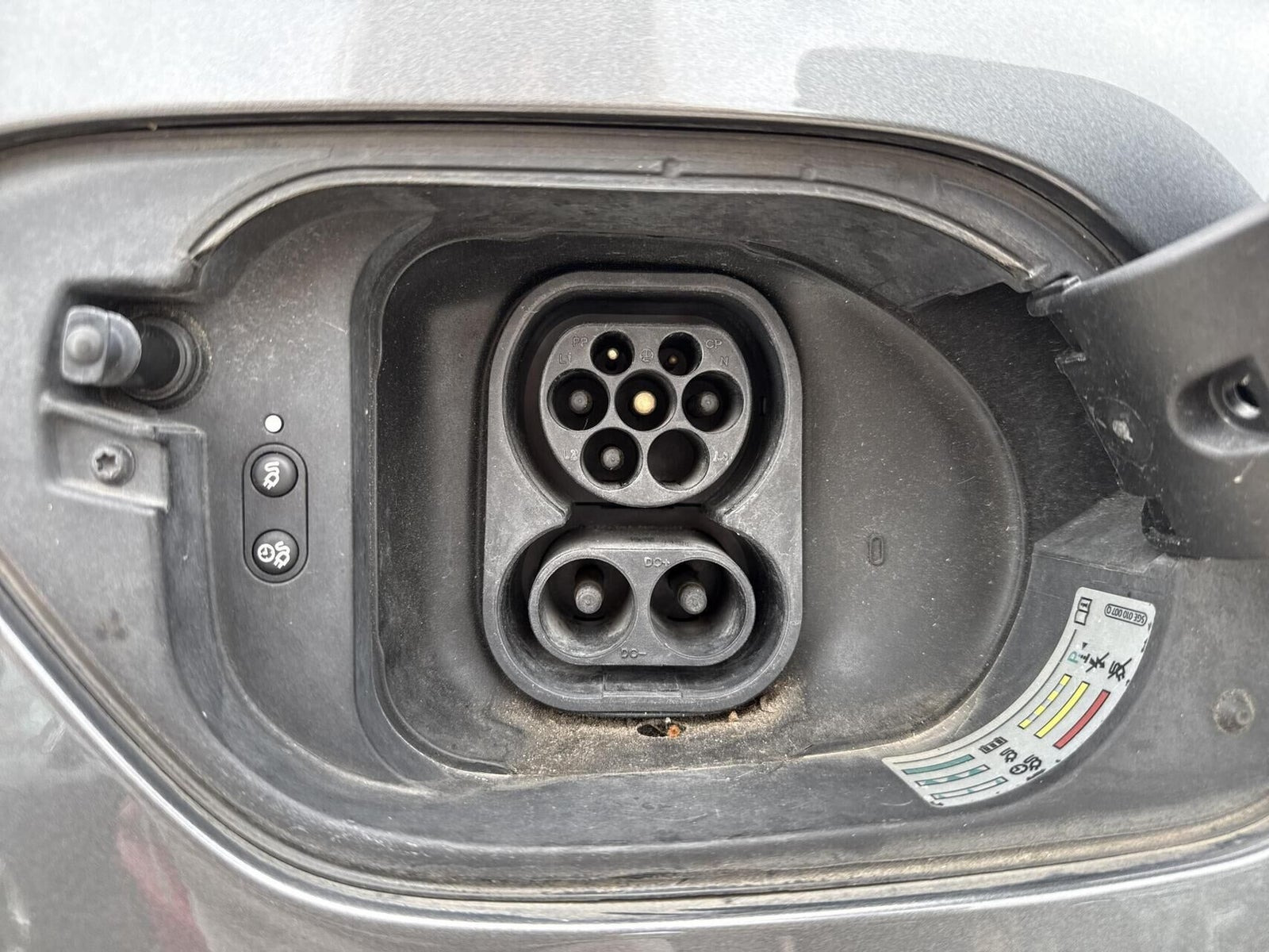 Grå VW e-Golf VII fra 2020