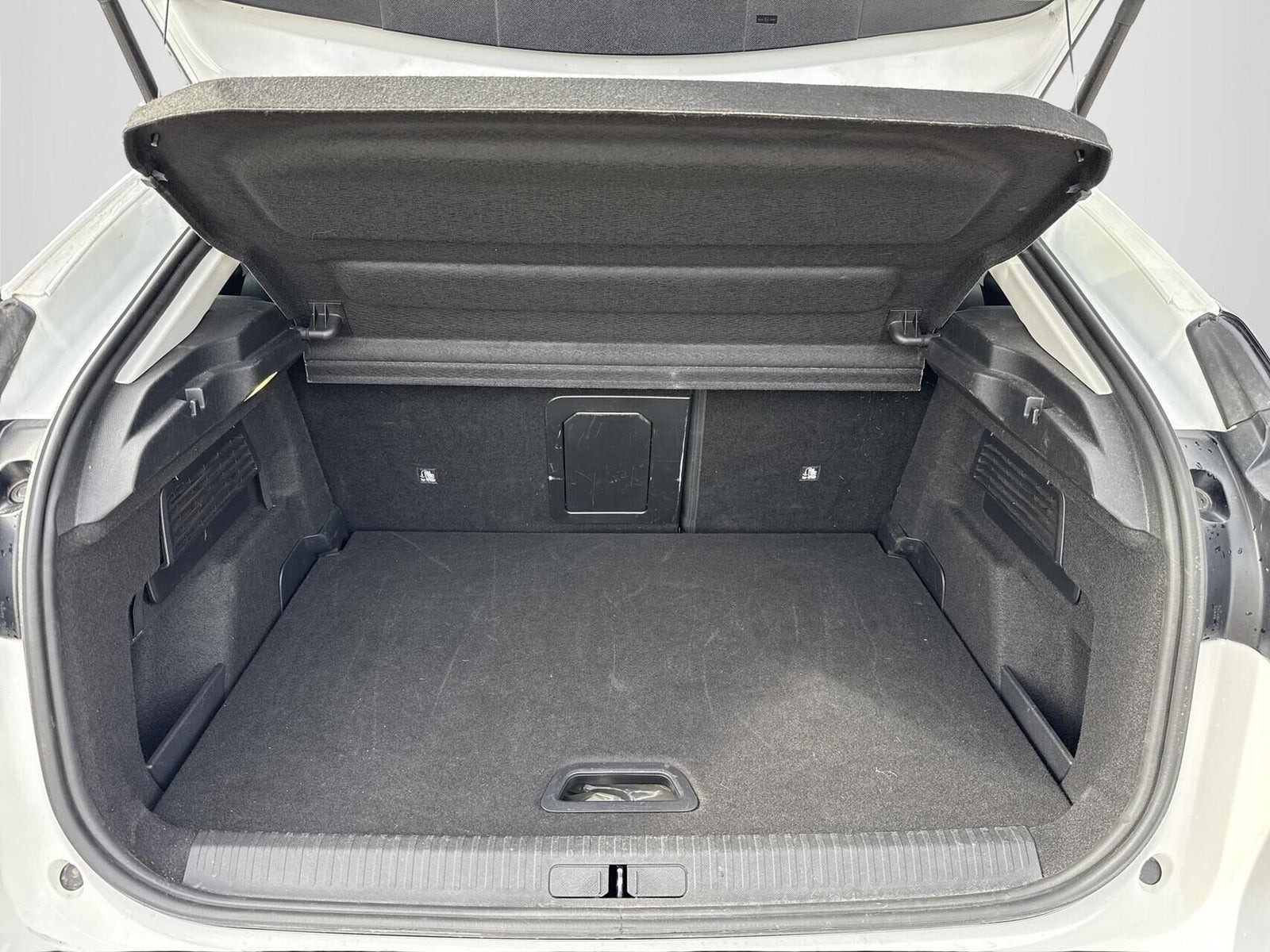 Hvid Citroën ë-C4 fra 2023