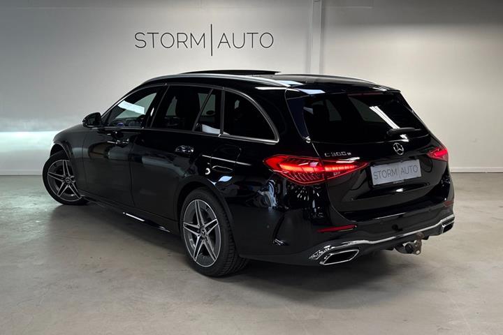 Sort Mercedes C300 e fra 2023