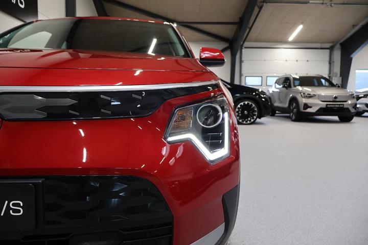 Rød Kia Niro fra 2025