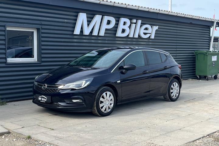 Blå Opel Astra fra 2019