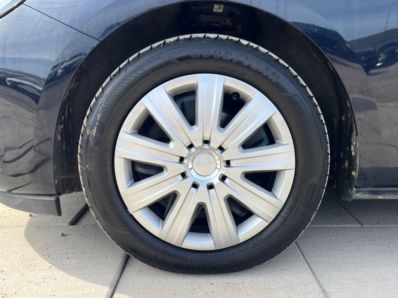 Blå Opel Astra fra 2019