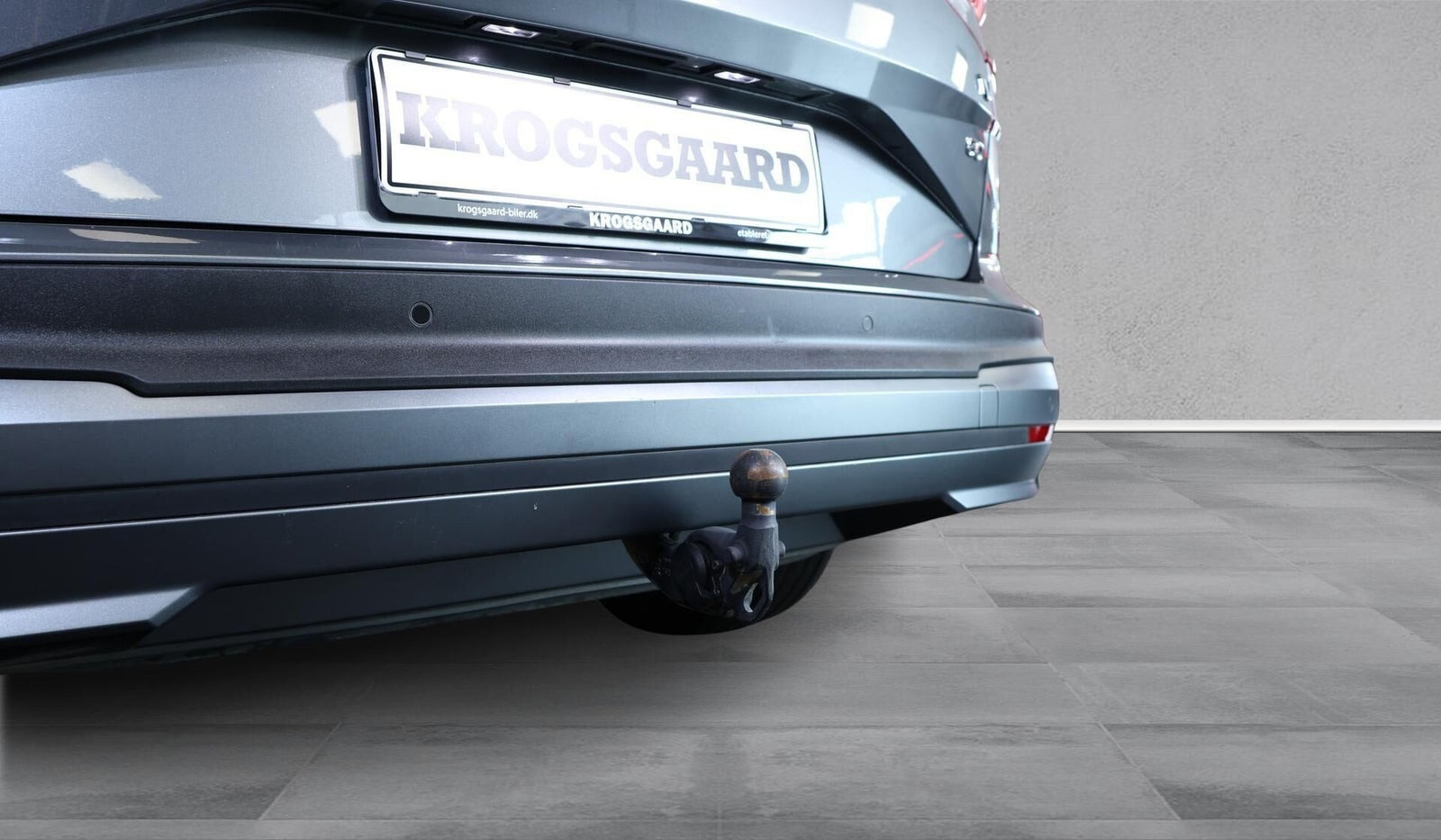 Grå Skoda Enyaq fra 2023