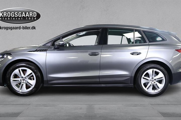 Grå Skoda Enyaq fra 2023