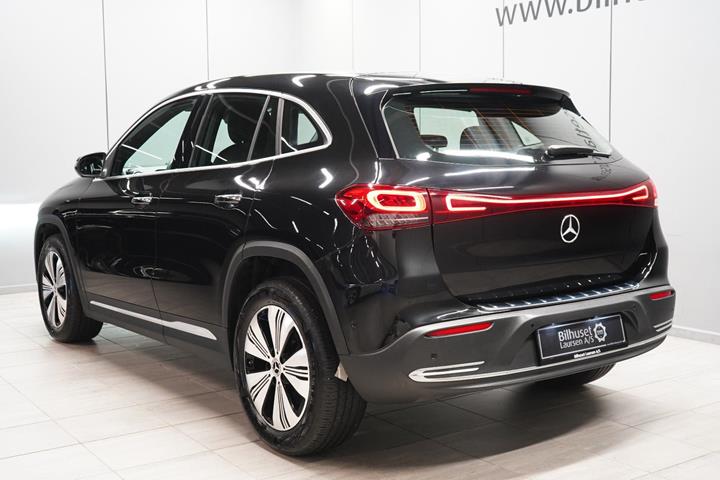 Sort Mercedes EQA250+ fra 2023