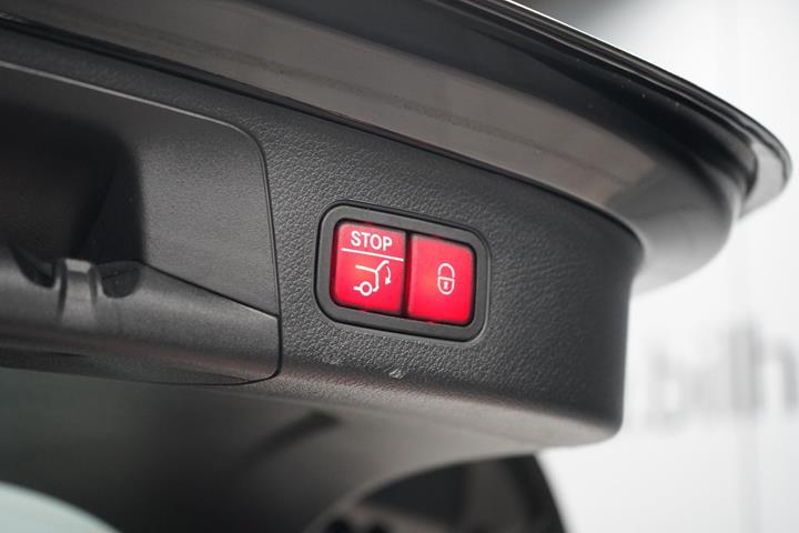 Sort Mercedes EQA250+ fra 2023