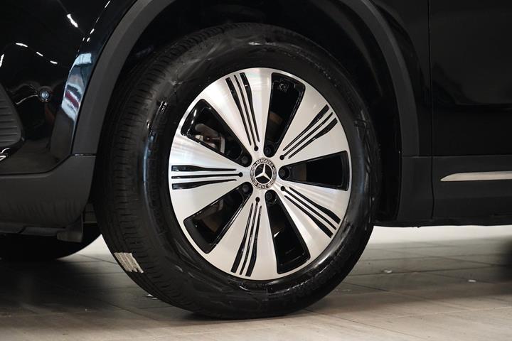 Sort Mercedes EQA250+ fra 2023