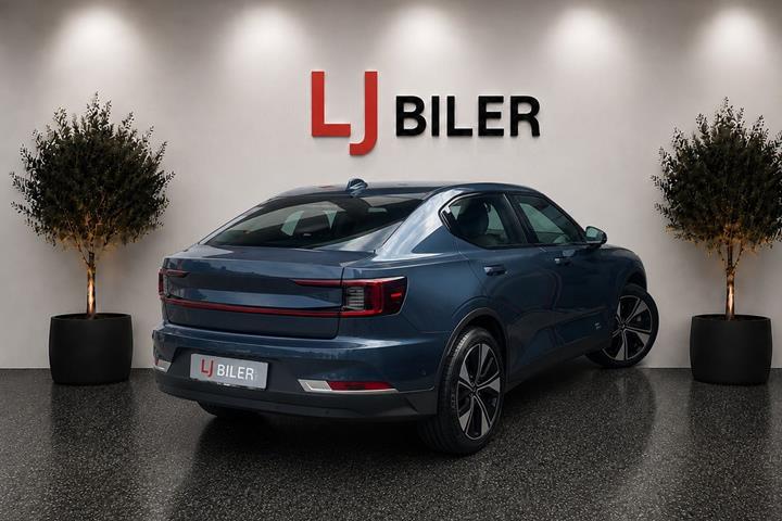 Blå Polestar 2 fra 2023