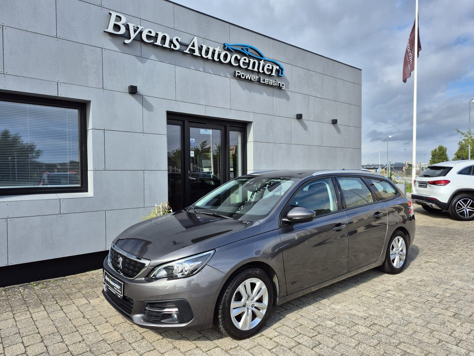 Peugeot 308 1,2 PureTech 130 Allure Pack SW EAT8
