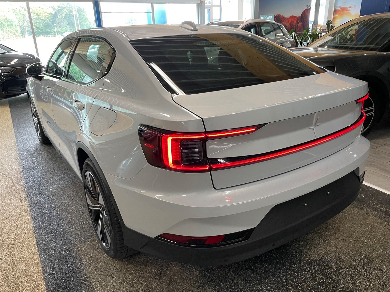 Hvid Polestar 2 fra 2023
