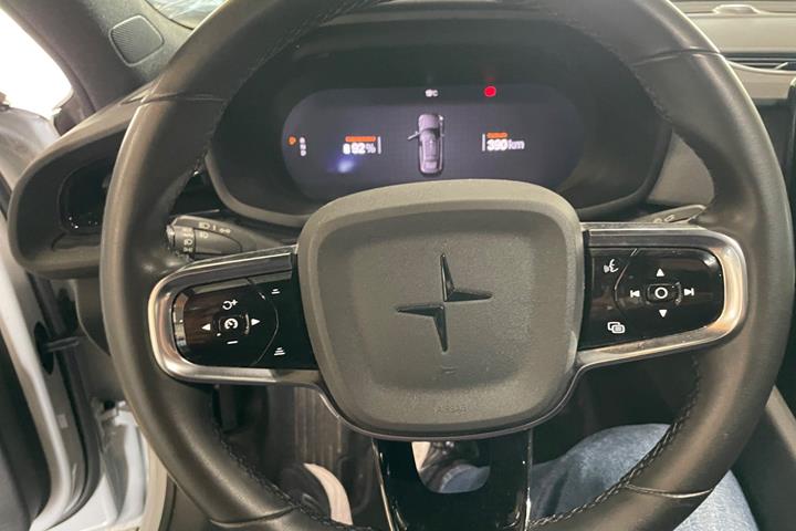 Hvid Polestar 2 fra 2023