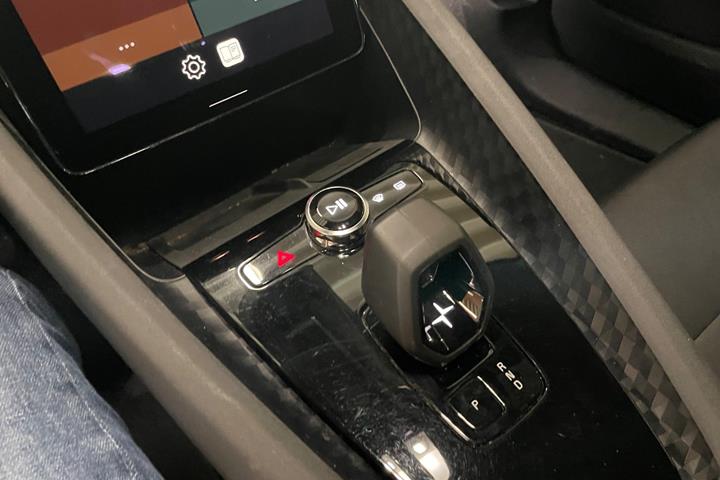 Hvid Polestar 2 fra 2023