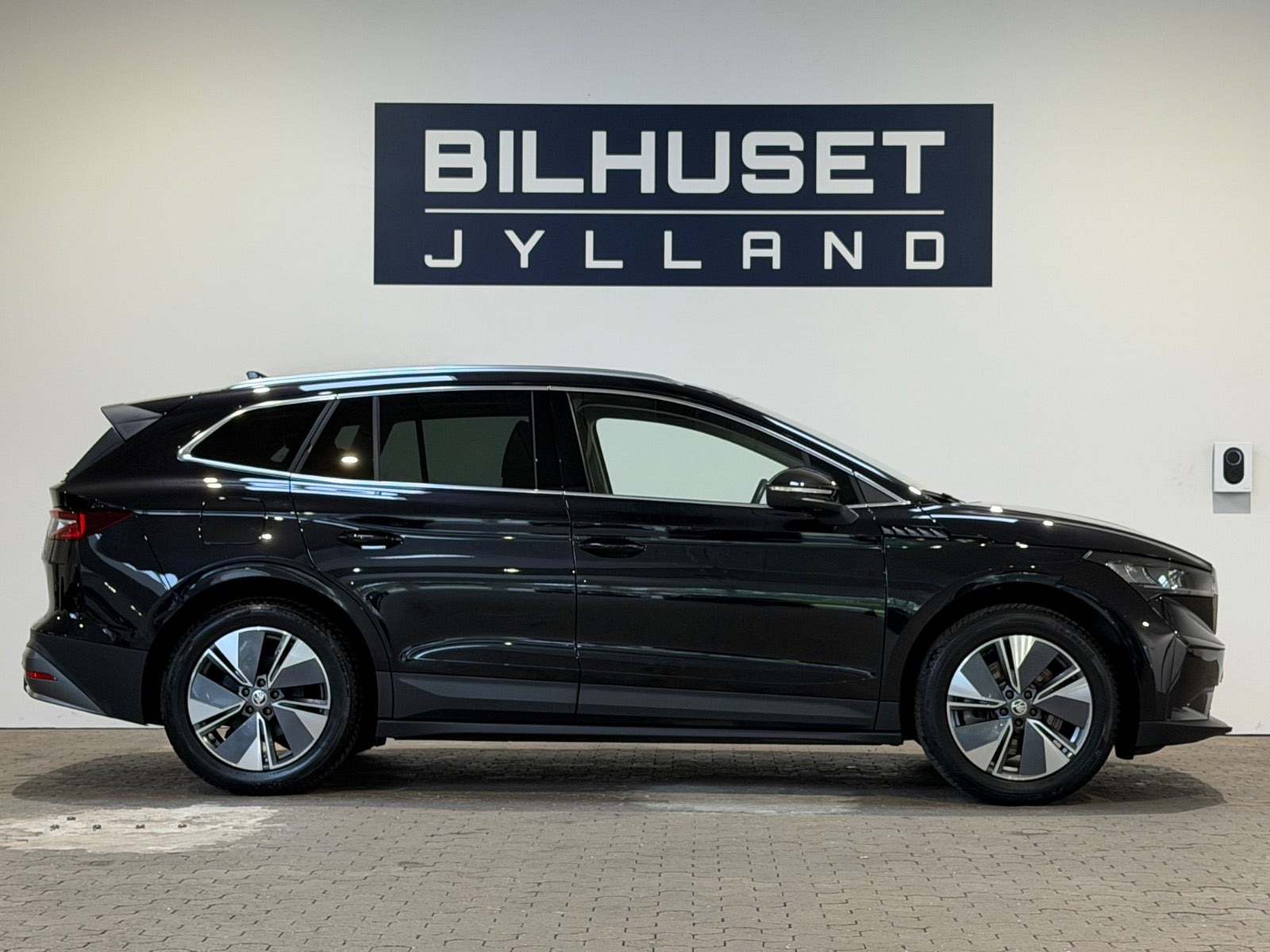 Sort Skoda Enyaq fra 2025