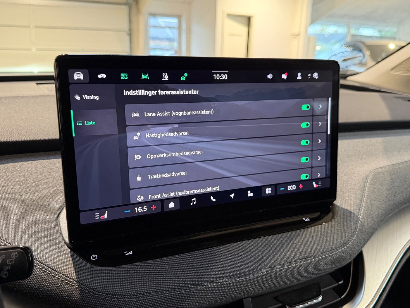 Sort Skoda Enyaq fra 2025