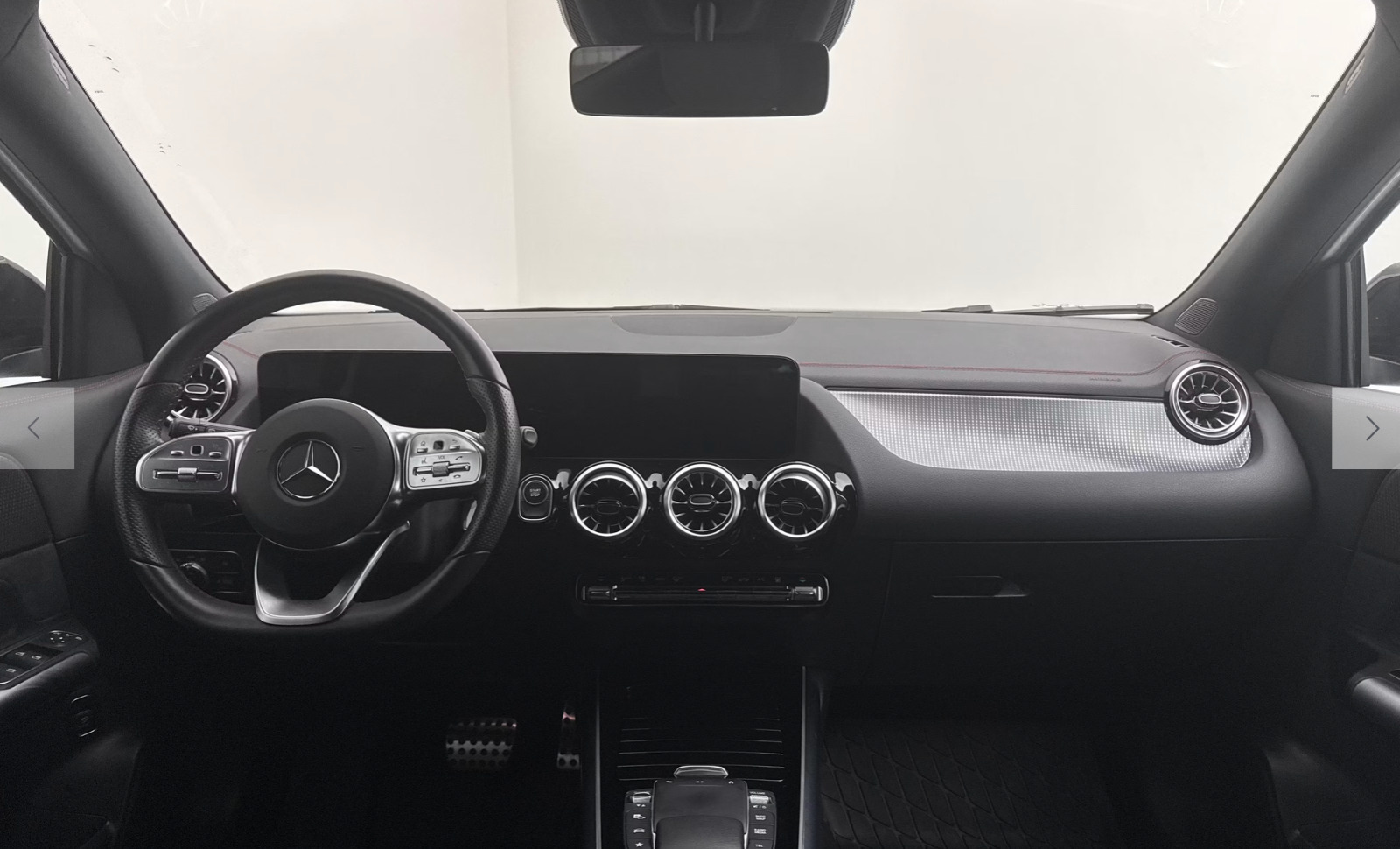 Hvid Mercedes EQA250 fra 2023