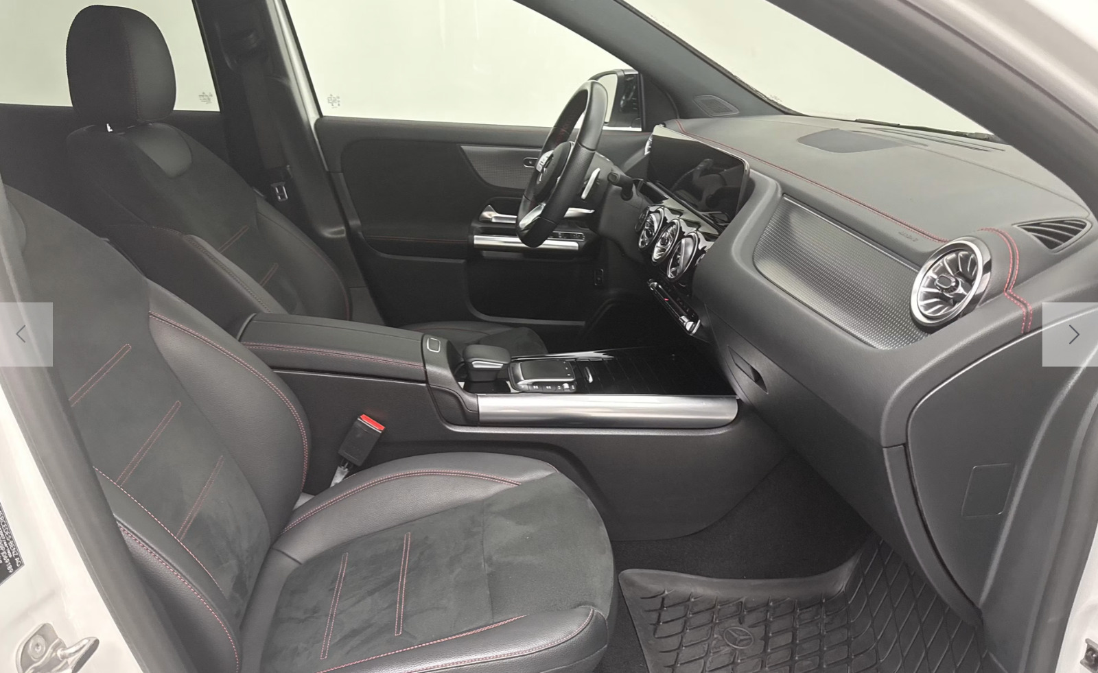 Hvid Mercedes EQA250 fra 2023