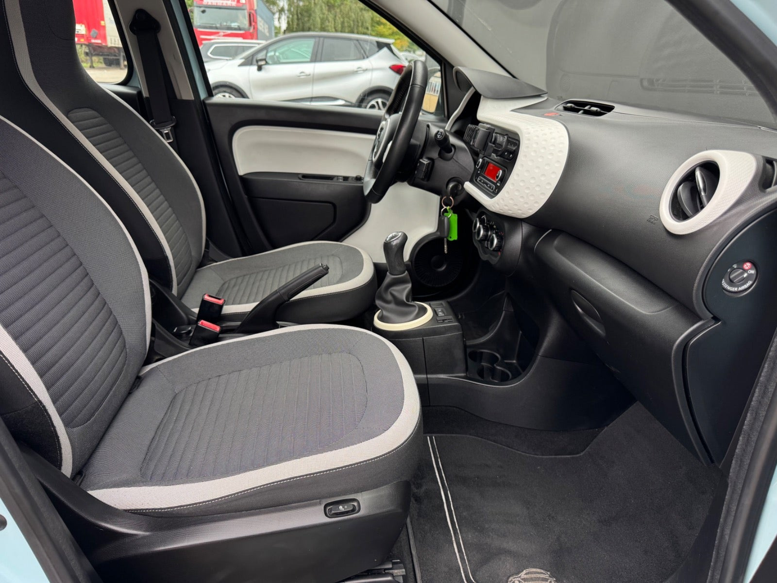 Blå Renault Twingo fra 2014
