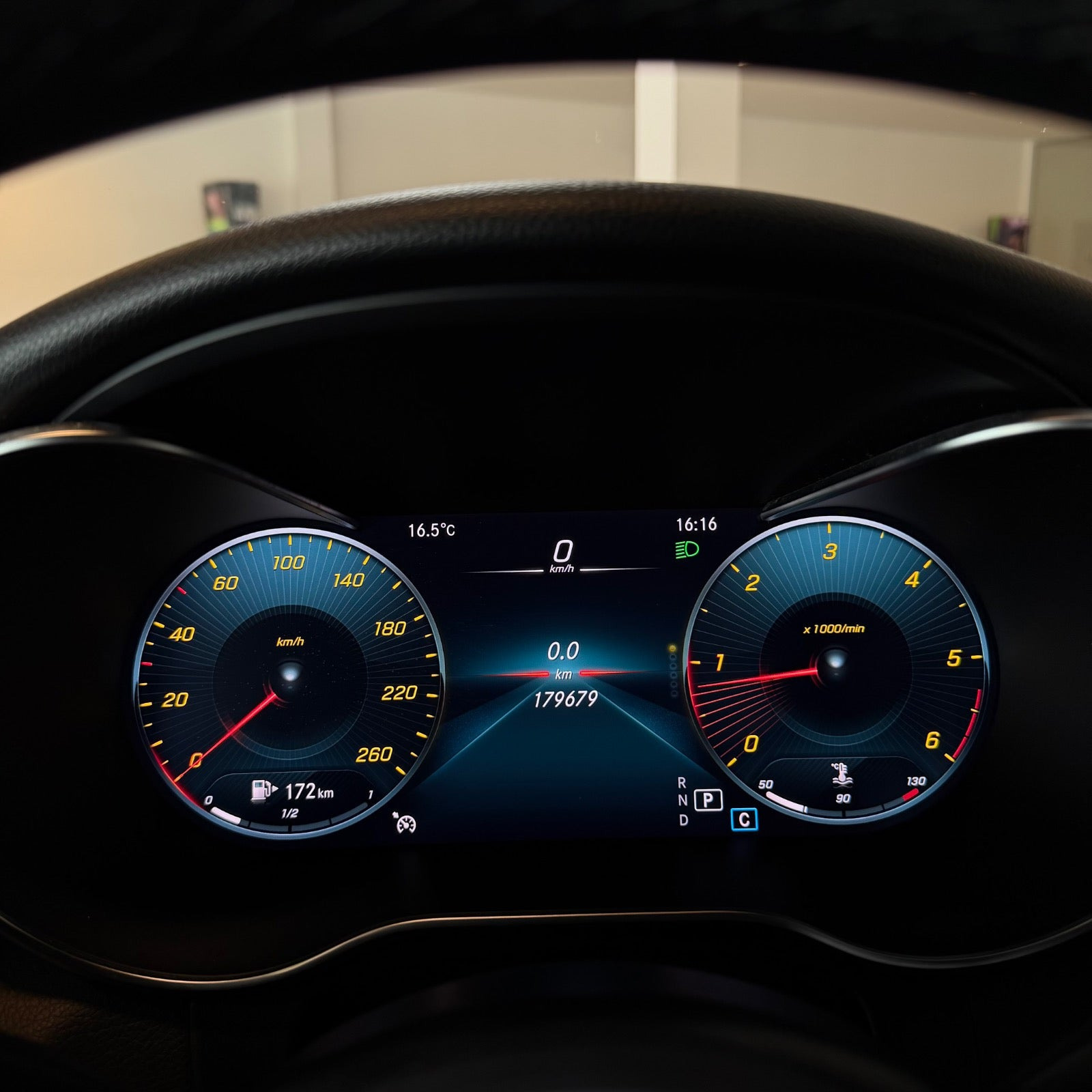 Sort Mercedes GLC300 d fra 2019