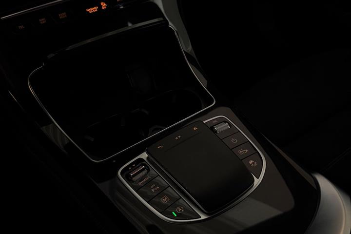 Sort Mercedes GLC300 d fra 2019
