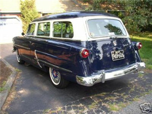 Blå Ford Crown Victoria fra 1953