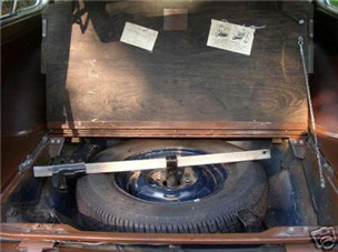 Blå Ford Crown Victoria fra 1953