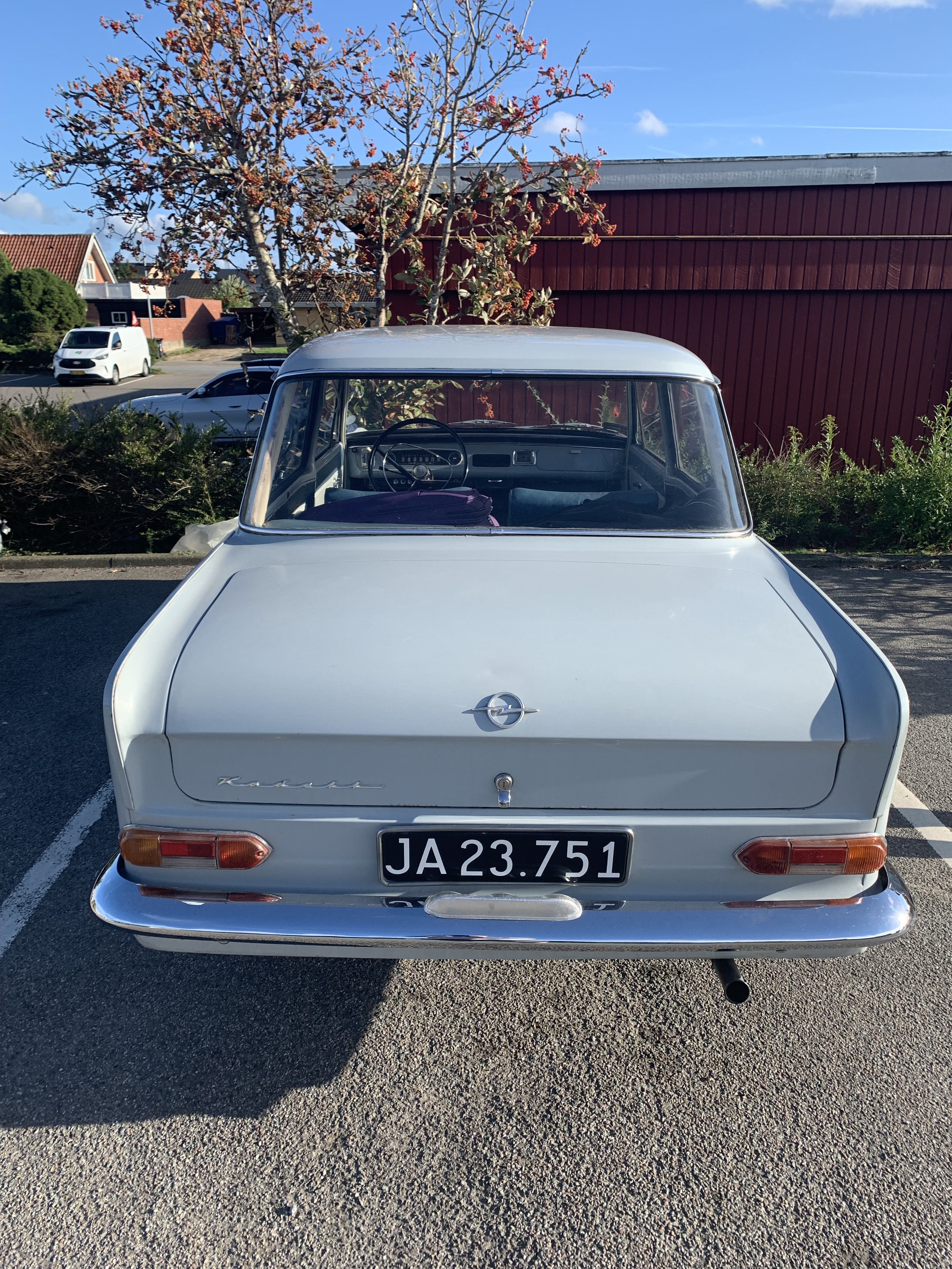 Blå Opel Kadett fra 1964