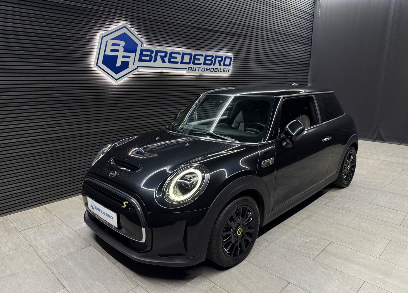 Mini Cooper SE Classic Trim
