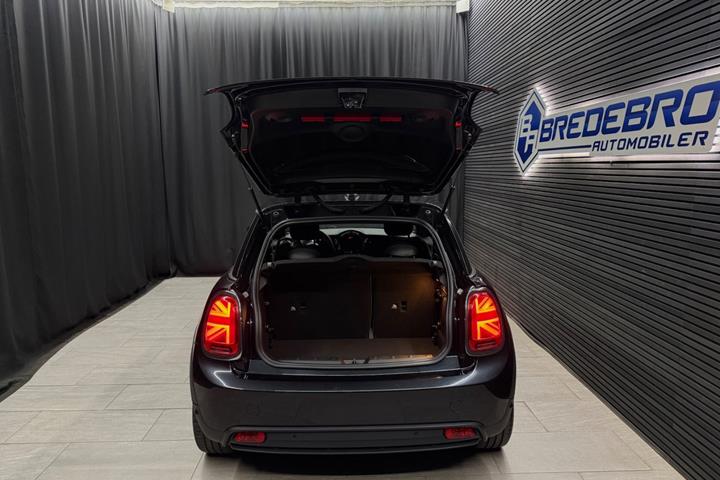 Sort Mini Cooper SE fra 2022